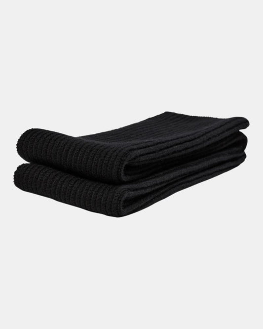 AkWilliam Merino Scarf