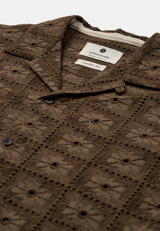 AkLeander Lace Emb SS Shirt
