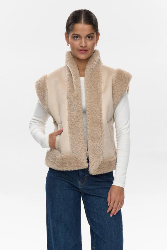 NuElliot Vest
