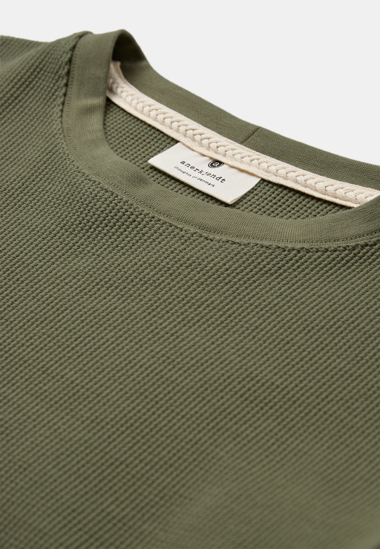 AkKikki S/S Waffle Tee
